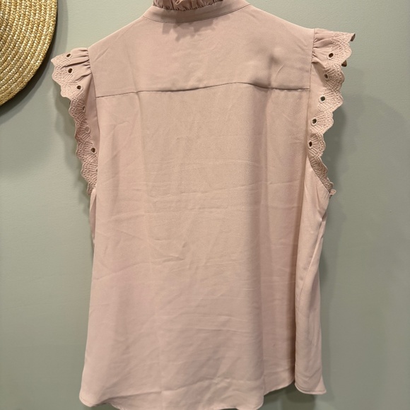 Ann Taylor Soft Pink Large Petite Eyelet Trim Sleeveless Top - Picture 2 of 5